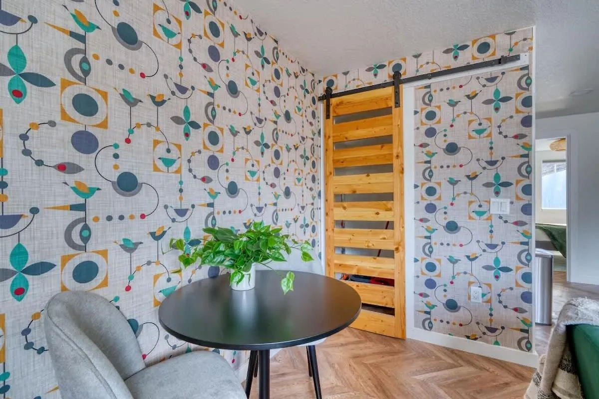 Stay Portland - The Woodstock Inn - Reed College & Vintage Shops Apartment