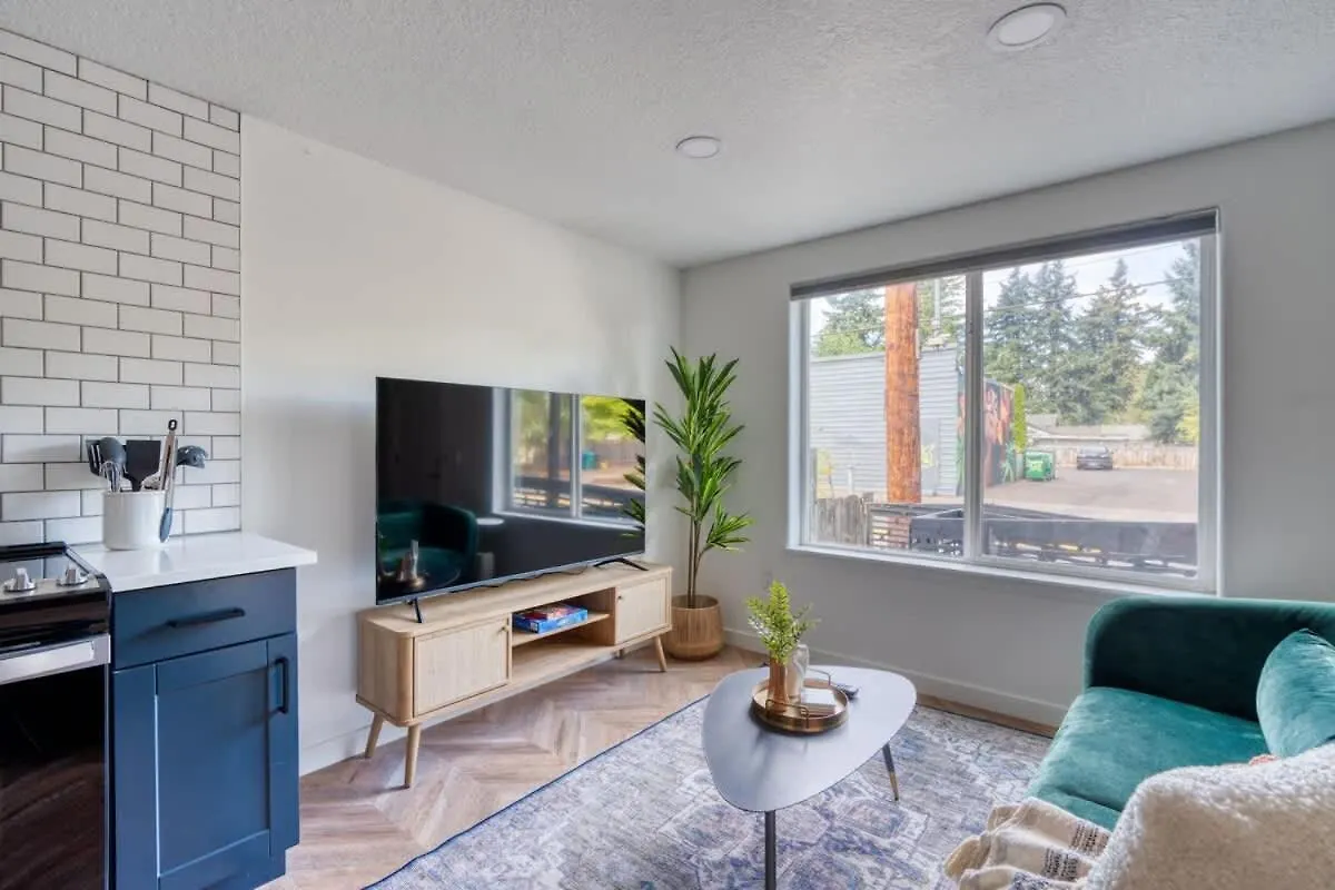 Stay Portland - The Woodstock Inn - Reed College & Vintage Shops Apartment