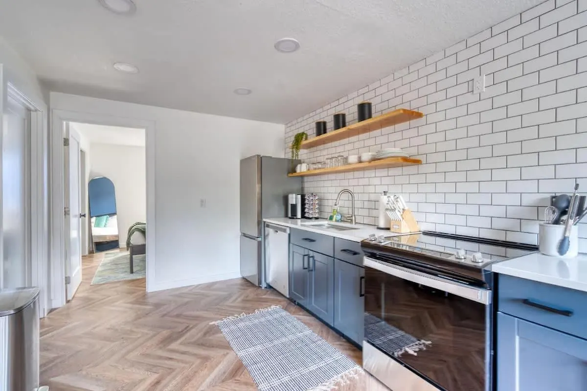 Apartment Stay Portland - The Woodstock Inn - Reed College & Vintage Shops
